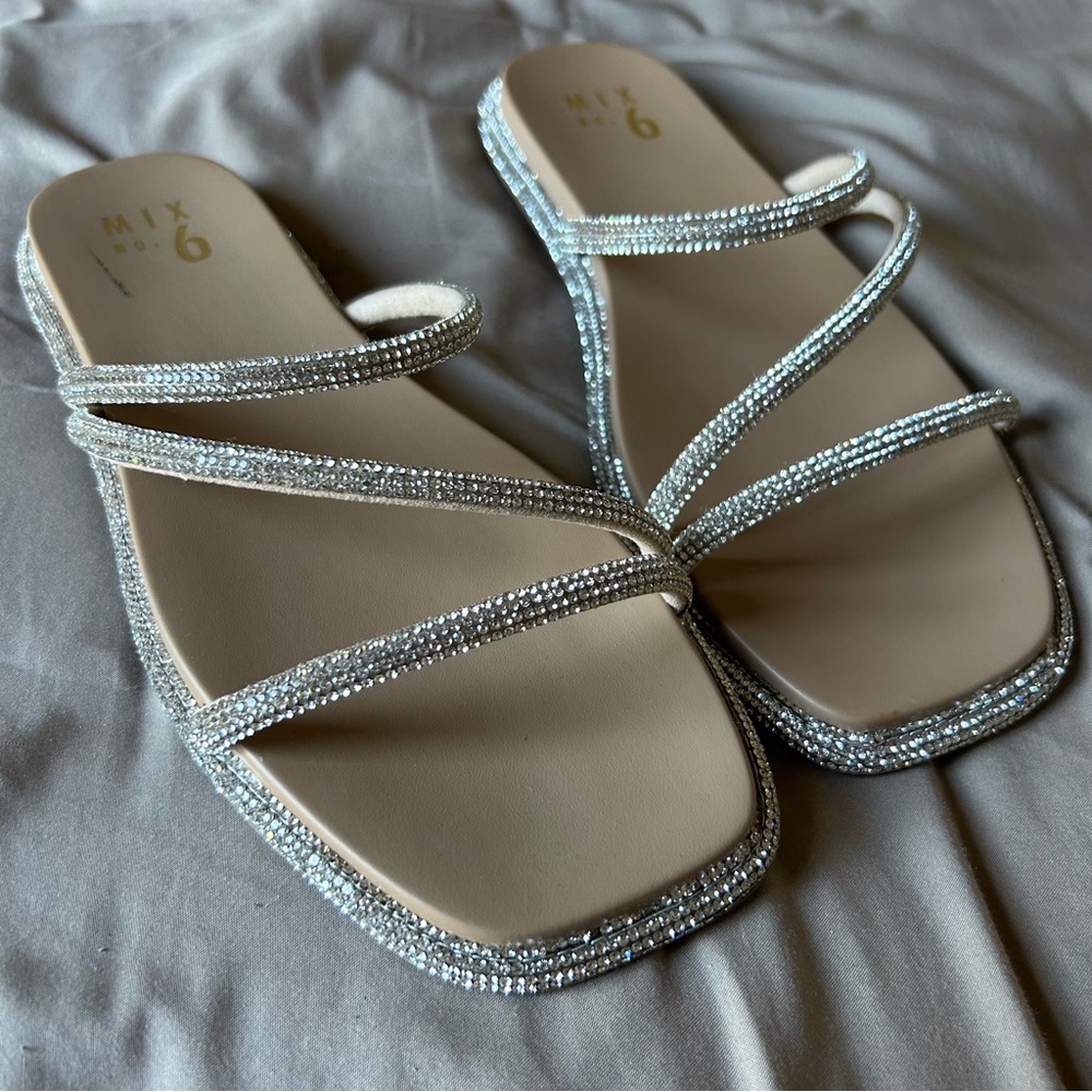 Mix No. 6 Moirea Sandals Silver Glitter - Size 9.5 Like New